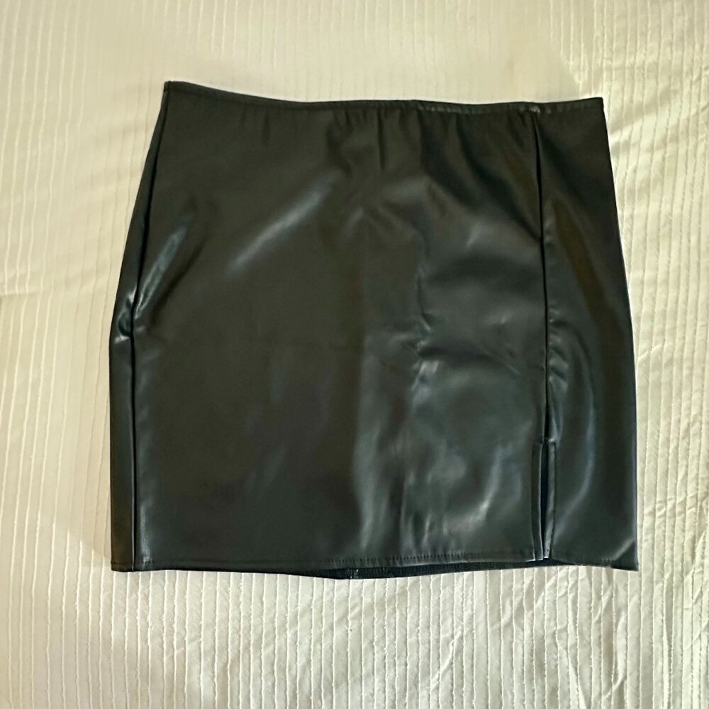 Black Faux Leather Mini Skirt M – Sleek High-Waist Night Out / Club Skirt